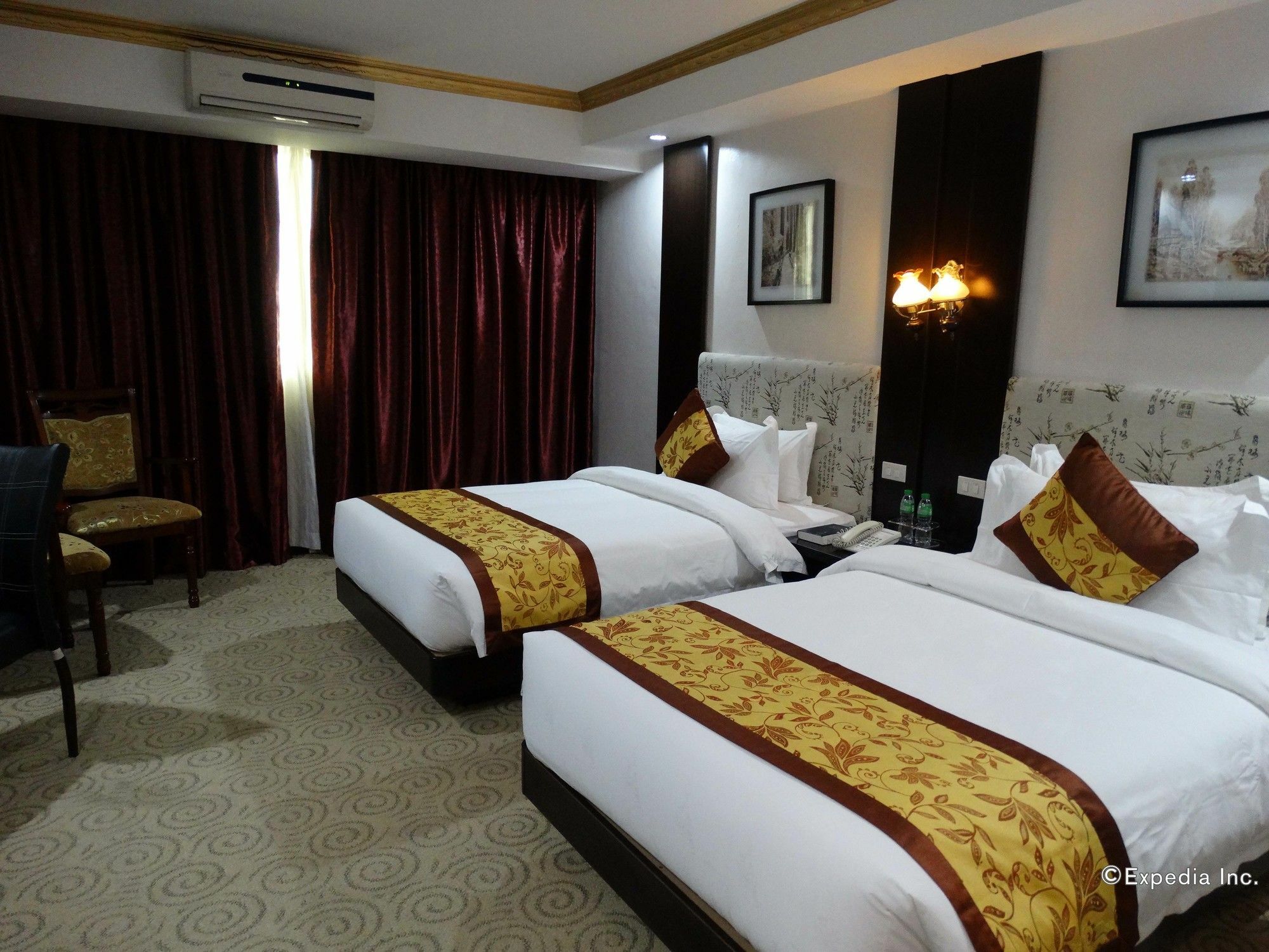 Lido De Paris Hotel Manila Exterior photo